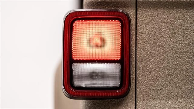 2026 Jeep JT Gladiator - Image 14 of 31