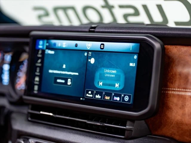 2026 Jeep JT Gladiator - Image 24 of 31