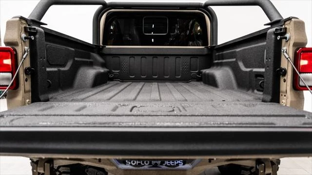 2026 Jeep JT Gladiator - Image 11 of 21