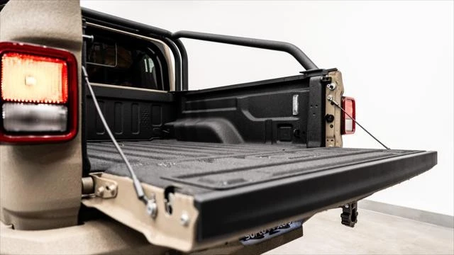 2026 Jeep JT Gladiator - Image 12 of 21