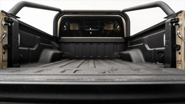2026 Jeep Gladiator - Image 12 of 31