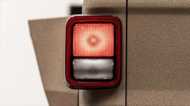 2026 Jeep JT Gladiator - Image 13 of 31
