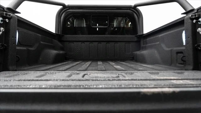 2026 Jeep JT Gladiator - Image 9 of 21