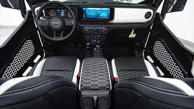 2026 Jeep JT Gladiator - Image 4 of 31