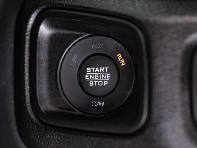 2026 Jeep JT Gladiator - Image 16 of 31