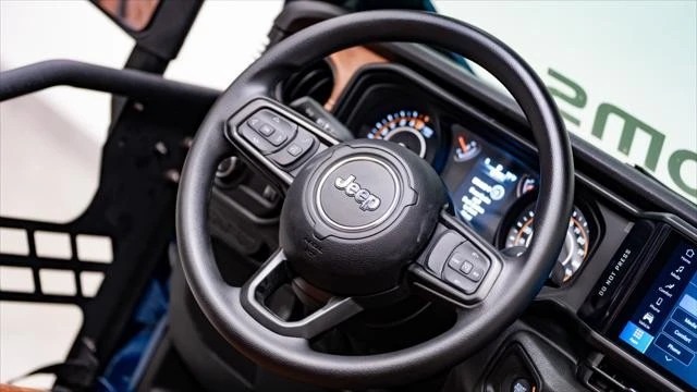2026 Jeep JT Gladiator - Image 21 of 31