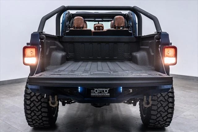 2026 Jeep JT Gladiator - Image 9 of 31