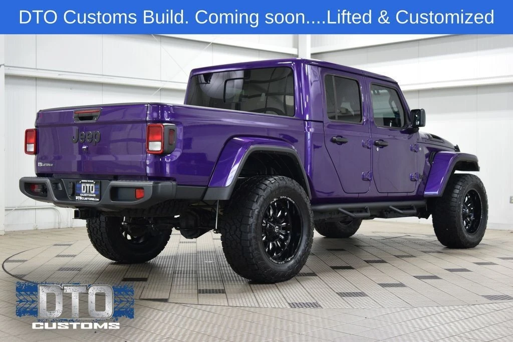 2026 Jeep JT Gladiator - Image 7 of 31