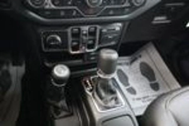 2026 Jeep JT Gladiator - Image 6 of 25