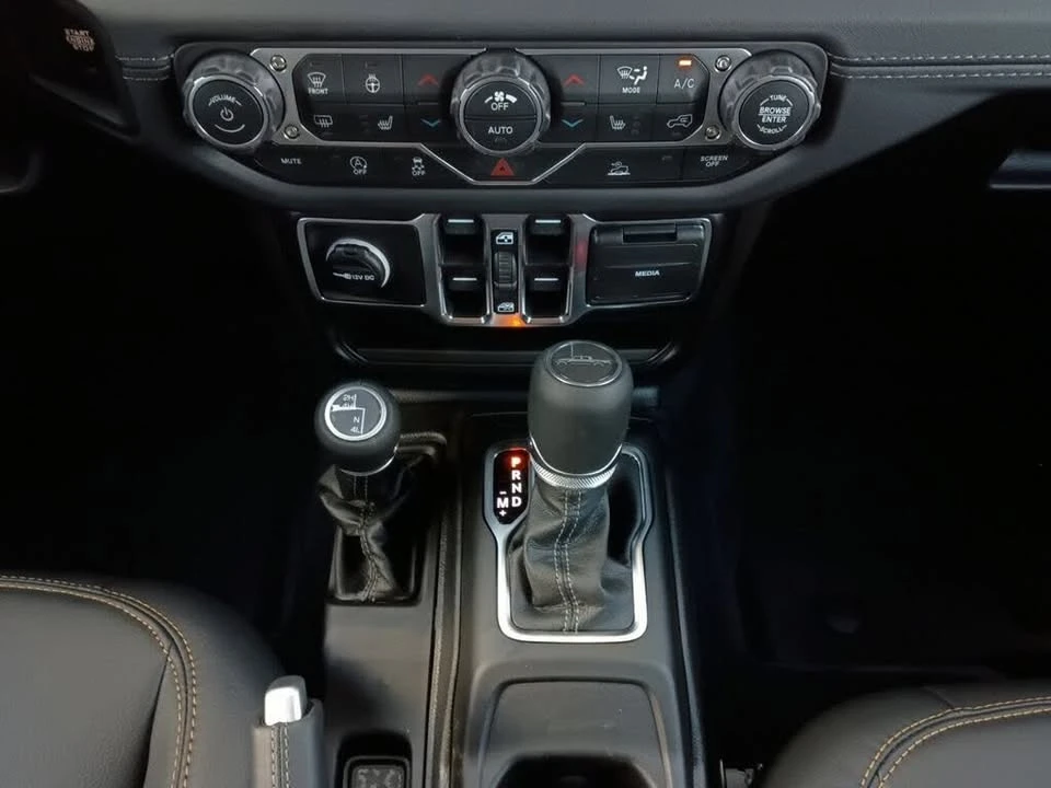 2026 Jeep JT Gladiator - Image 15 of 20