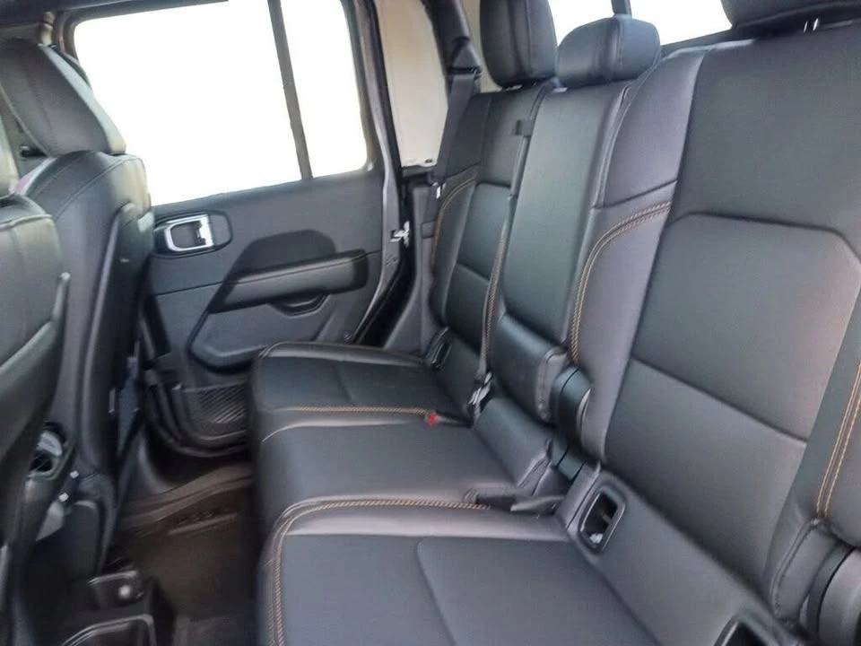2026 Jeep JT Gladiator - Image 19 of 20