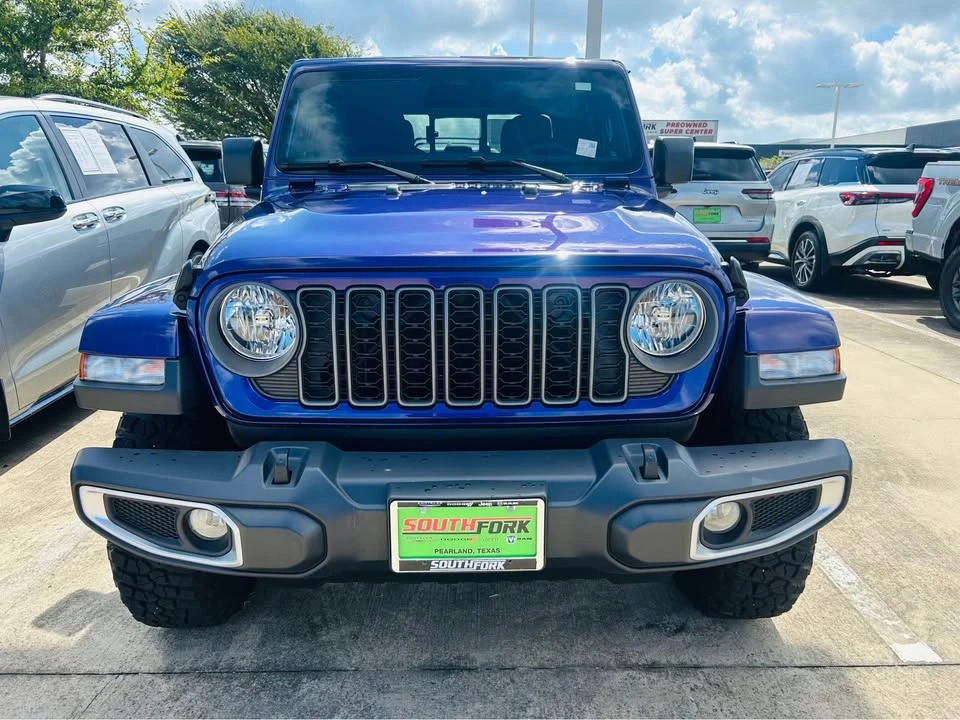 2026 Jeep JT Gladiator - Image 2 of 3