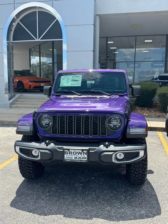 2026 Jeep JT Gladiator - Image 6 of 10