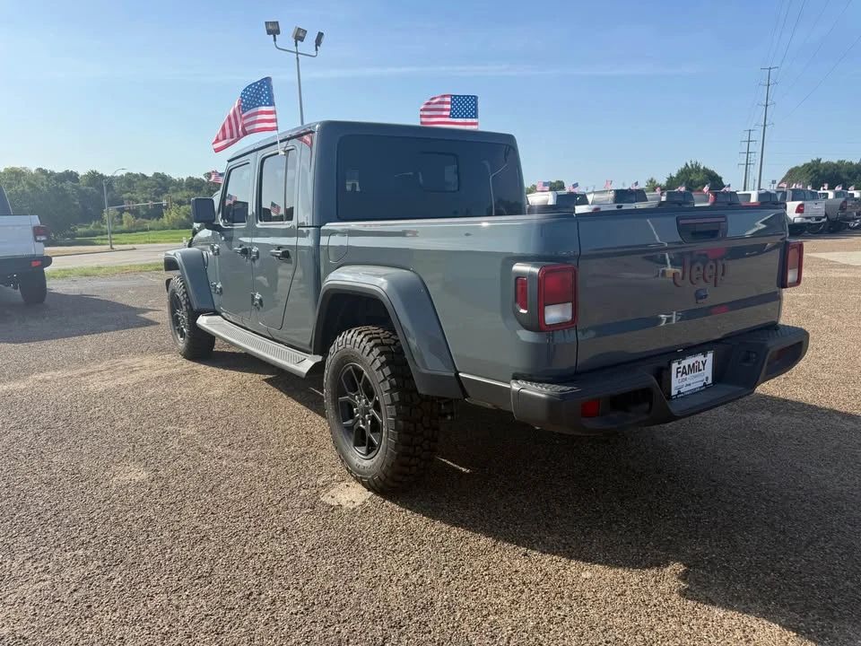 2026 Jeep JT Gladiator - Image 7 of 12