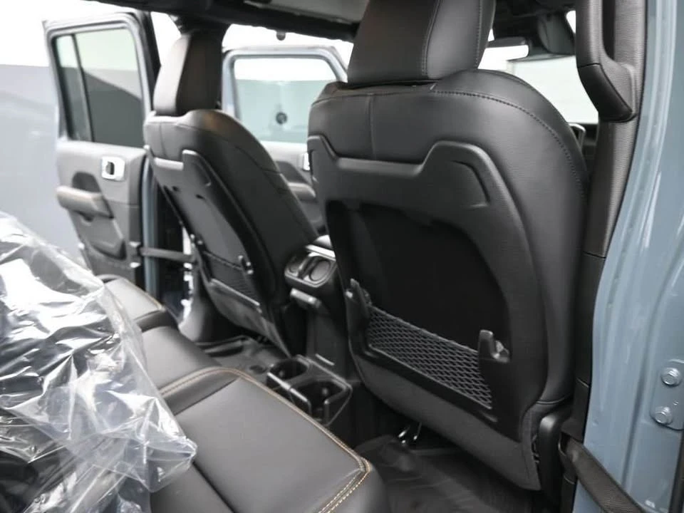 2026 Jeep JT Gladiator - Image 5 of 12