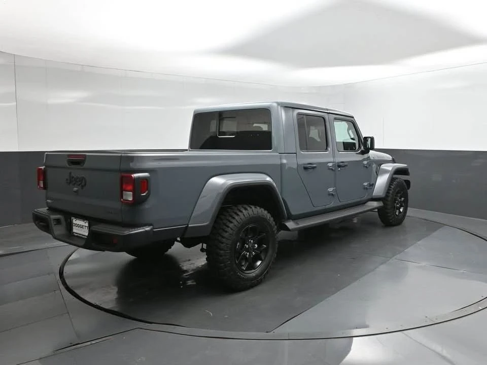 2026 Jeep JT Gladiator - Image 11 of 12