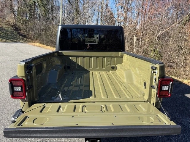 2026 Jeep JT Gladiator - Image 5 of 21