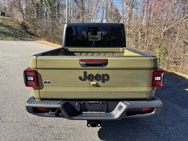 2026 Jeep JT Gladiator - Image 9 of 21