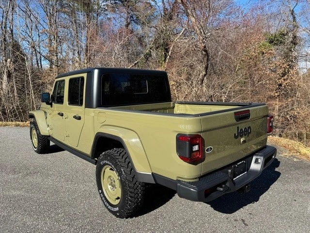 2026 Jeep JT Gladiator - Image 10 of 21