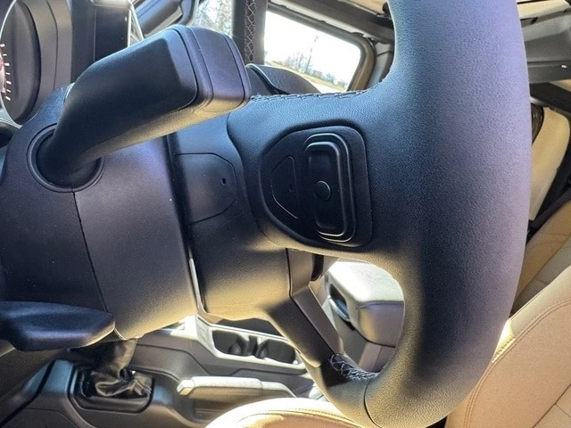 2026 Jeep JT Gladiator - Image 15 of 21