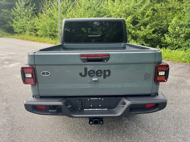 2026 Jeep JT Gladiator - Image 8 of 30