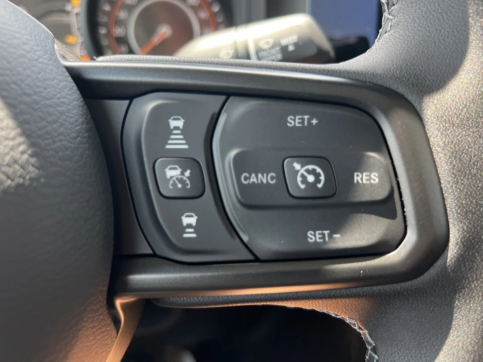 2026 Jeep JT Gladiator - Image 21 of 25