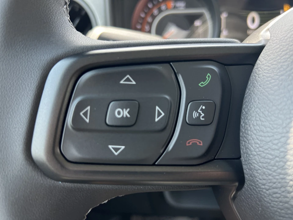 2026 Jeep JT Gladiator - Image 22 of 25