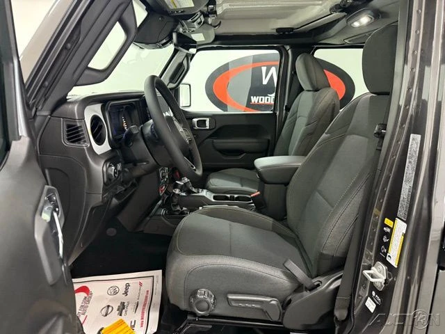 2026 Jeep JT Gladiator - Image 10 of 12