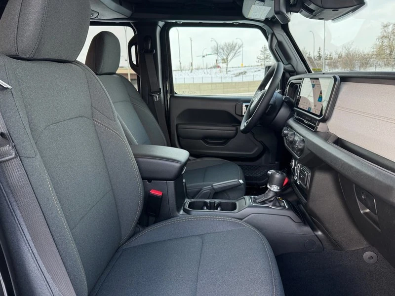 2026 Jeep JT Gladiator - Image 17 of 20