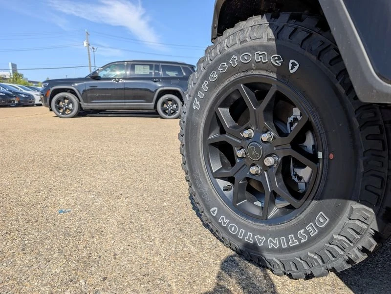 2026 Jeep JT Gladiator - Image 11 of 20
