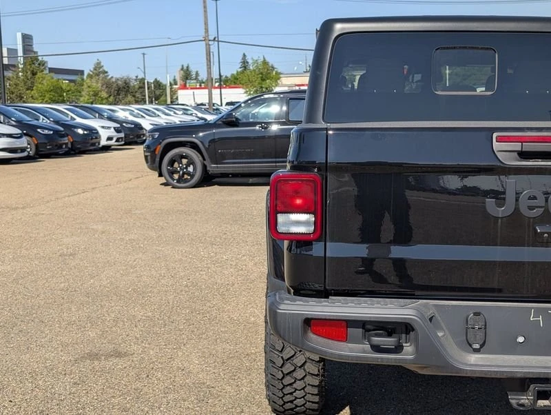 2026 Jeep JT Gladiator - Image 12 of 20