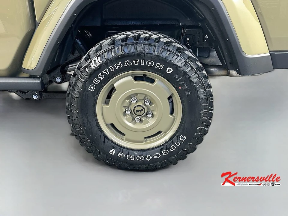 2026 Jeep JT Gladiator - Image 17 of 21