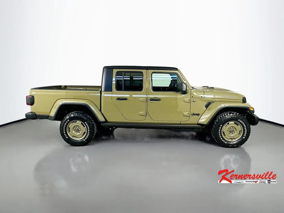 2026 Jeep JT Gladiator - Image 8 of 21