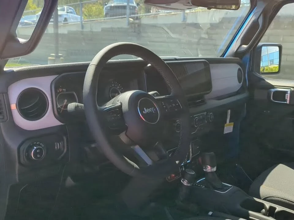 2026 Jeep JT Gladiator - Image 10 of 20