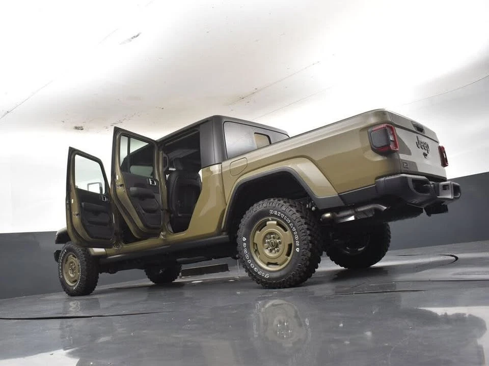 2026 Jeep JT Gladiator - Image 20 of 20