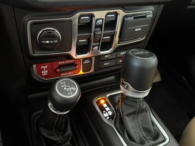 2026 Jeep JT Gladiator - Image 12 of 20