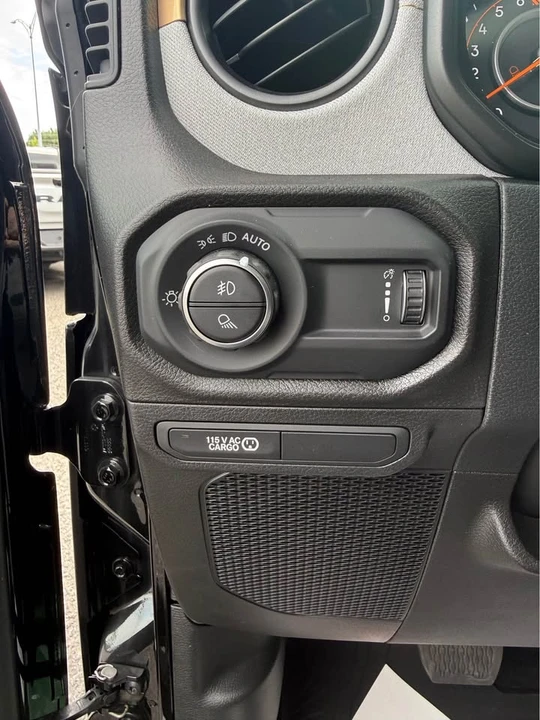 2026 Jeep JT Gladiator - Image 17 of 19