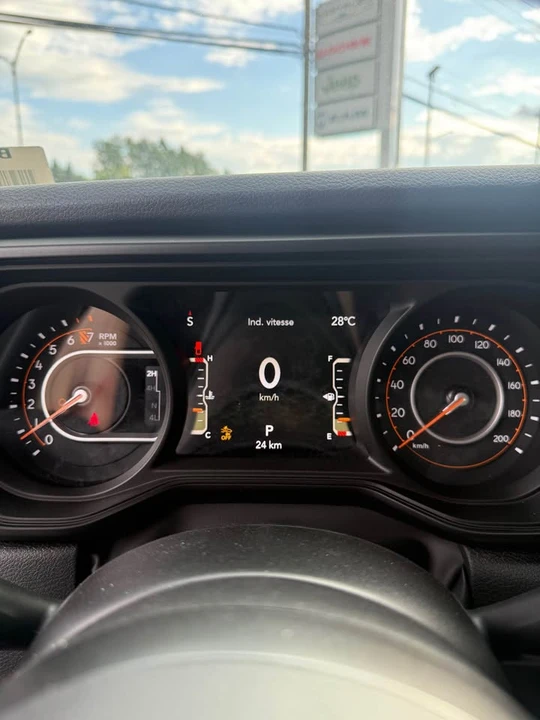 2026 Jeep JT Gladiator - Image 18 of 19