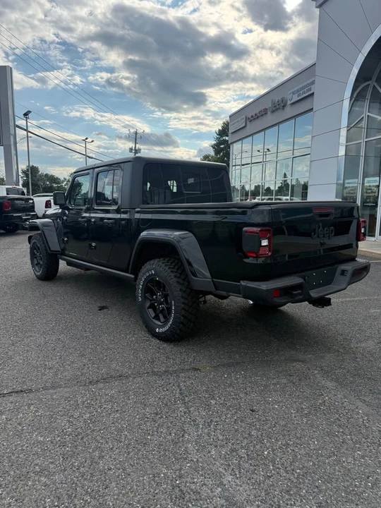 2026 Jeep JT Gladiator - Image 8 of 19