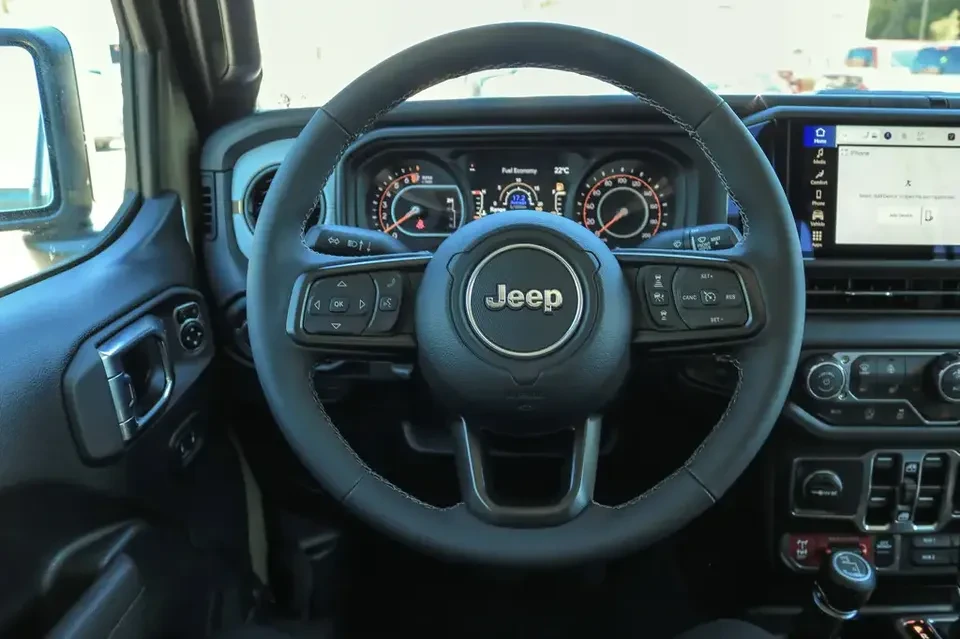 2026 Jeep JT Gladiator - Image 5 of 11