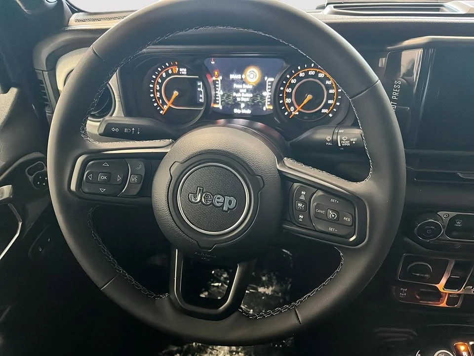 2026 Jeep JT Gladiator - Image 15 of 20
