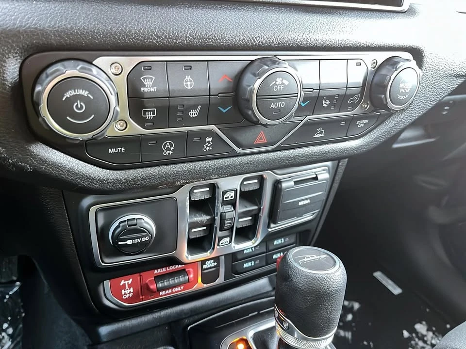 2026 Jeep JT Gladiator - Image 19 of 20