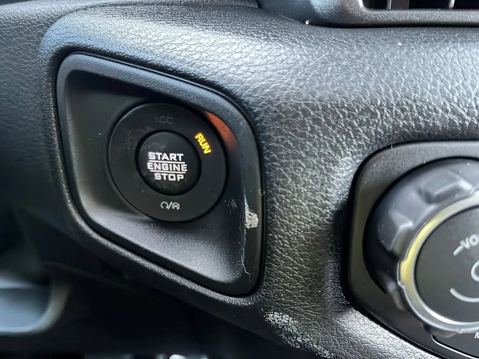 2026 Jeep JT Gladiator - Image 18 of 20