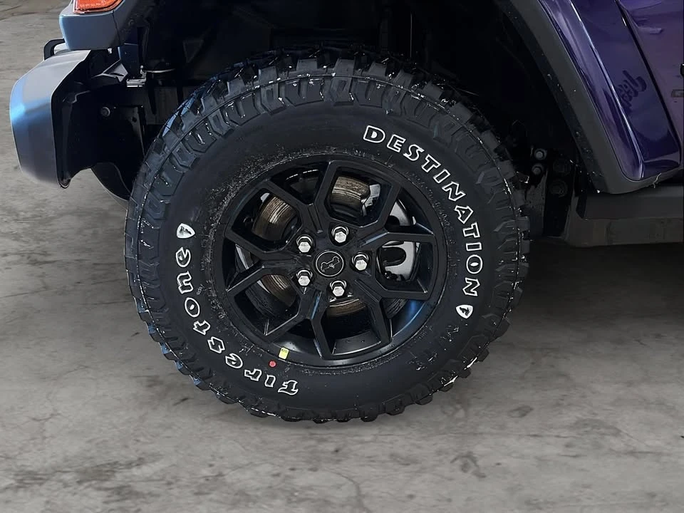 2026 Jeep JT Gladiator - Image 5 of 20