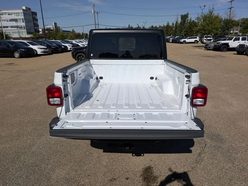 2026 Jeep JT Gladiator - Image 5 of 20
