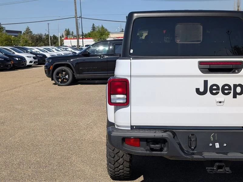 2026 Jeep JT Gladiator - Image 12 of 20