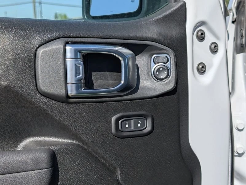 2026 Jeep JT Gladiator - Image 18 of 20