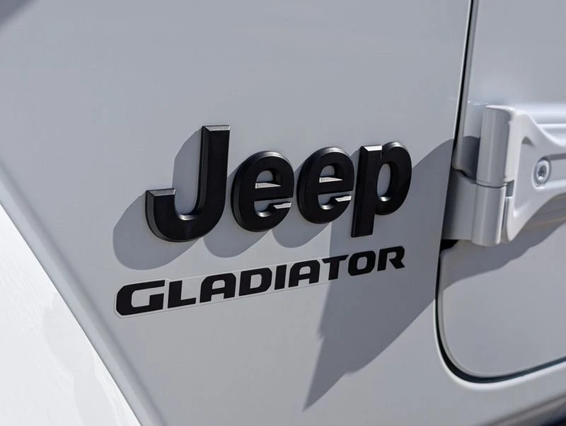2026 Jeep JT Gladiator - Image 15 of 20