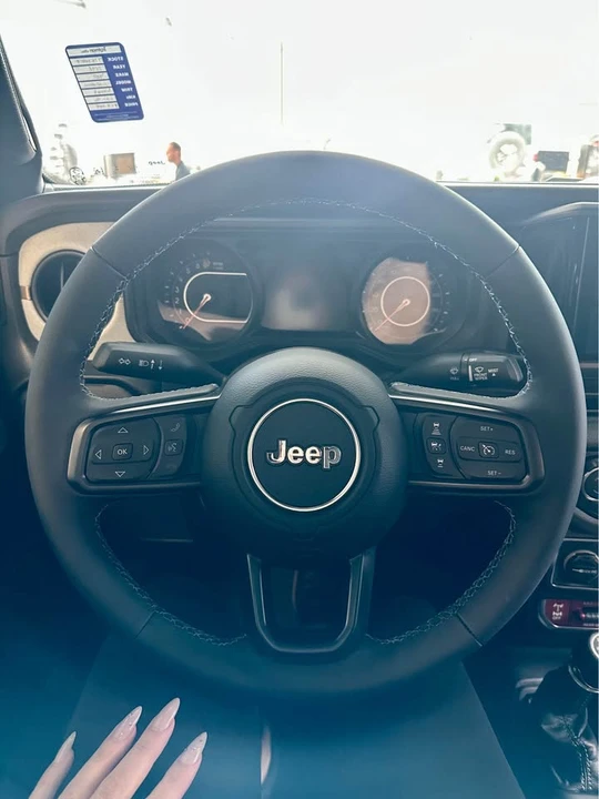 2026 Jeep JT Gladiator - Image 13 of 13