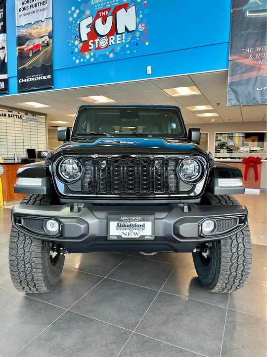 2026 Jeep JT Gladiator - Image 4 of 13